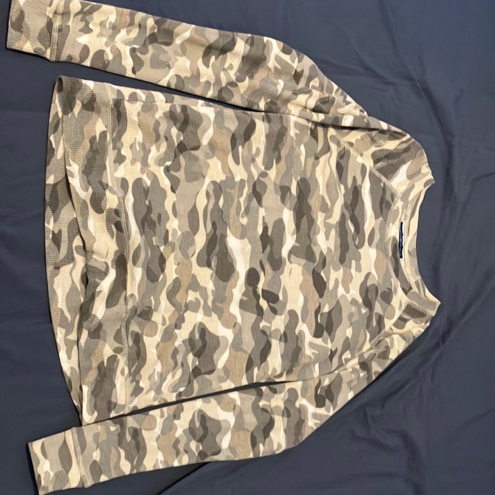 Karen Scott small camo long sleeve shirt